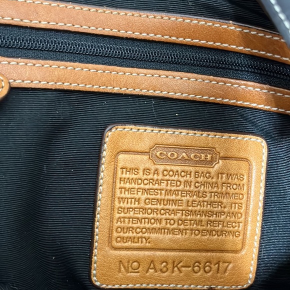 Coach Logo Black And Cream Small Hobo Zip Close Leather Accent and Lined Handle - Picture 3 of 10